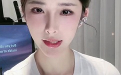 双腿放在调教台上调教h视频